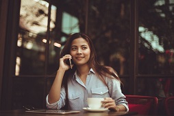 Lady broker referring a Bigstone commercial loan